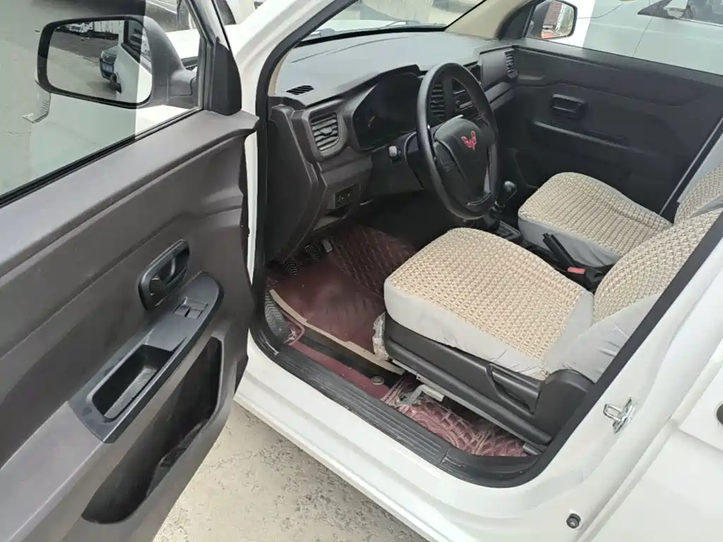 Wuling Hongguang V — миниатюра 16