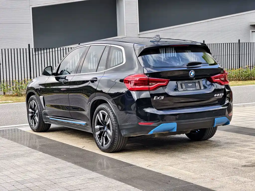 BMW iX3 — миниатюра 6