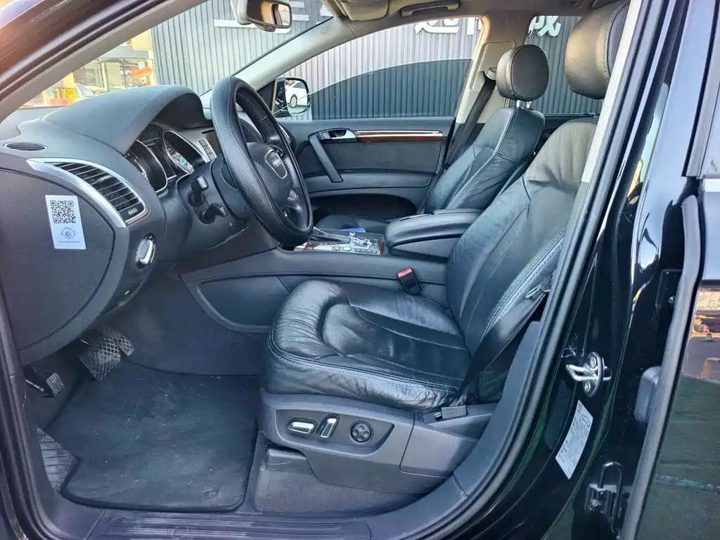 Audi Q7 — миниатюра 9