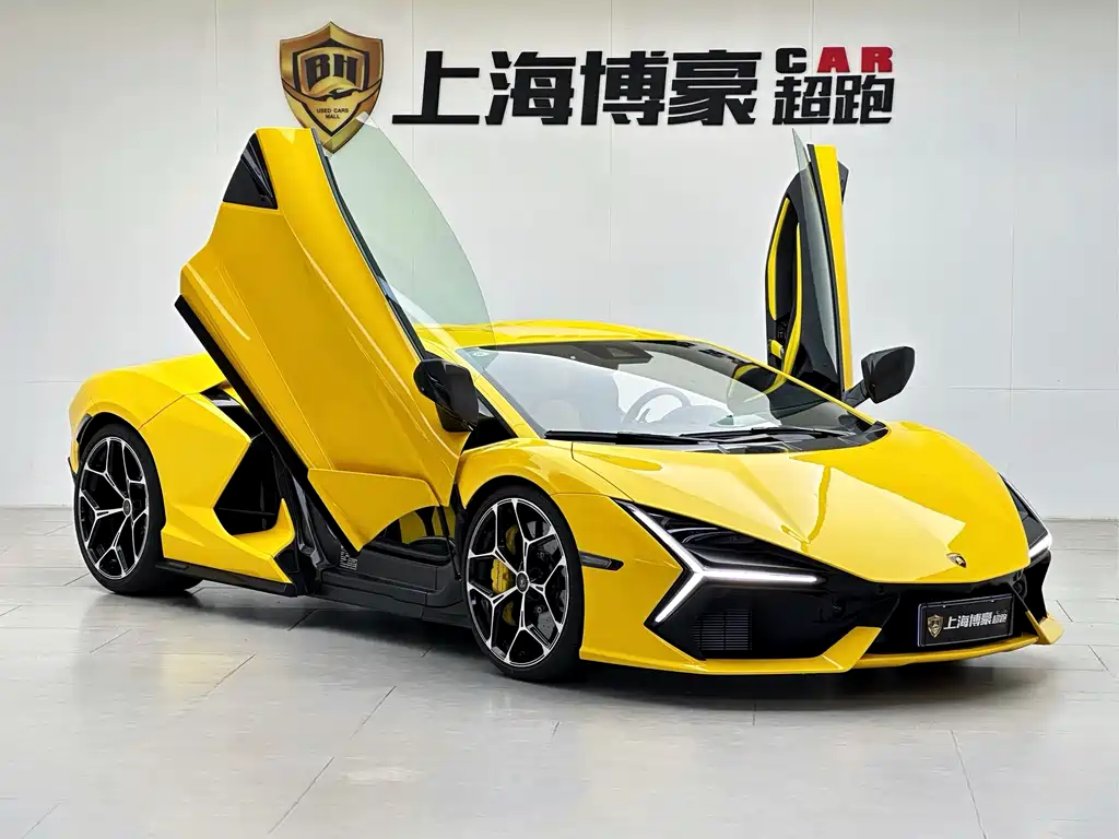 LAMBORGHINI REVUELTO