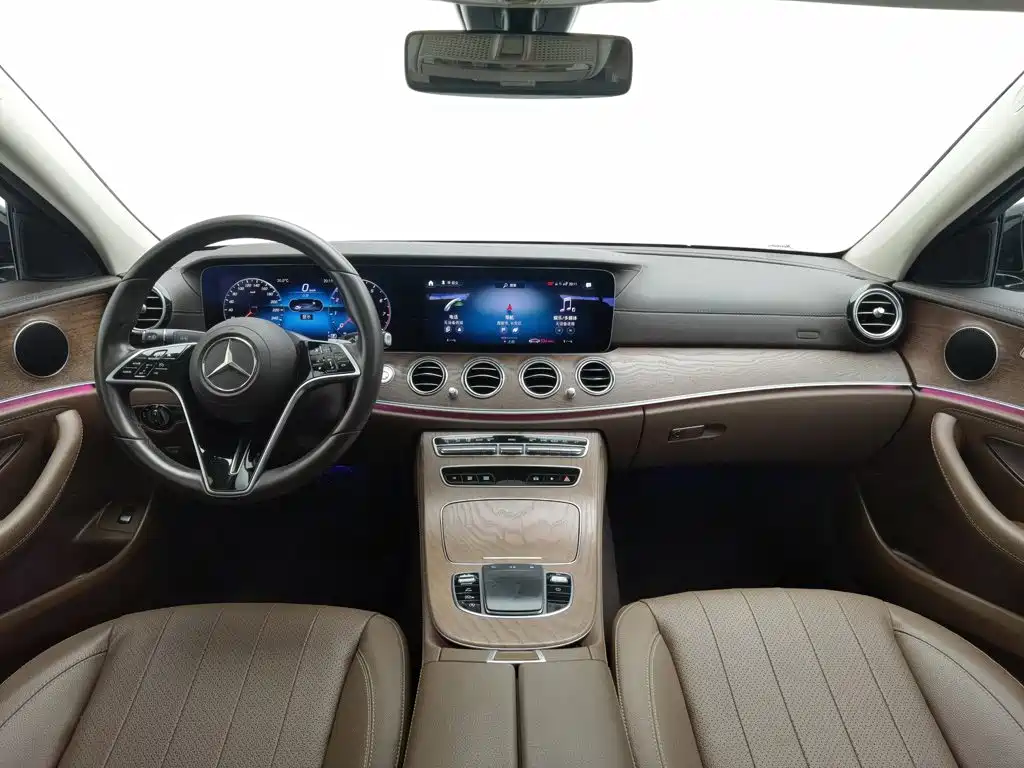 Mercedes-Benz E-Class — миниатюра 5