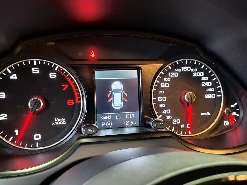 Audi Q5 — миниатюра 13