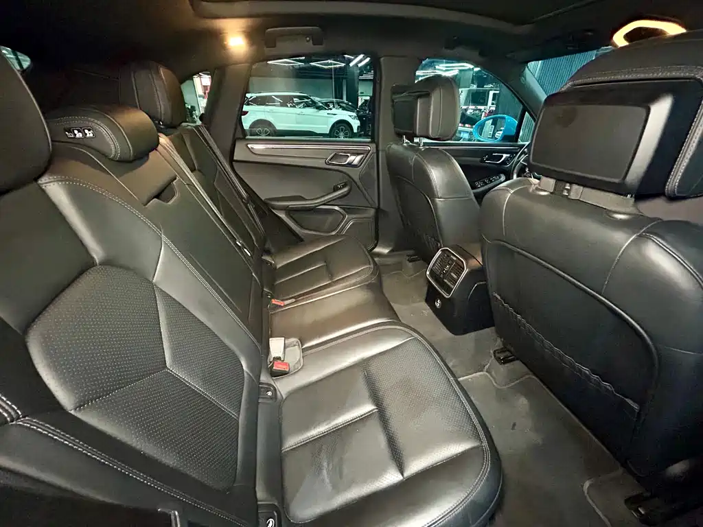 Porsche Macan — миниатюра 29