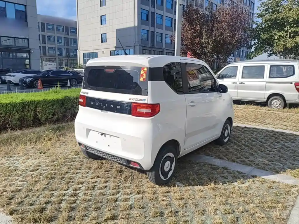 Wuling MINIEV — миниатюра 7