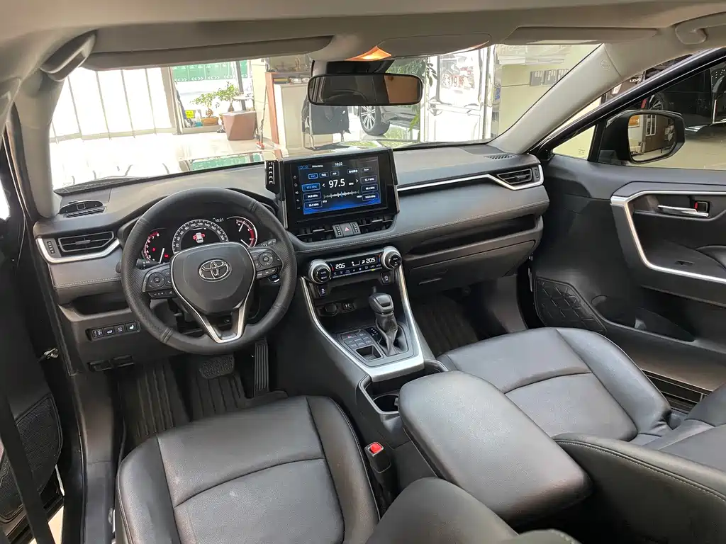 Toyota RAV4 — миниатюра 26