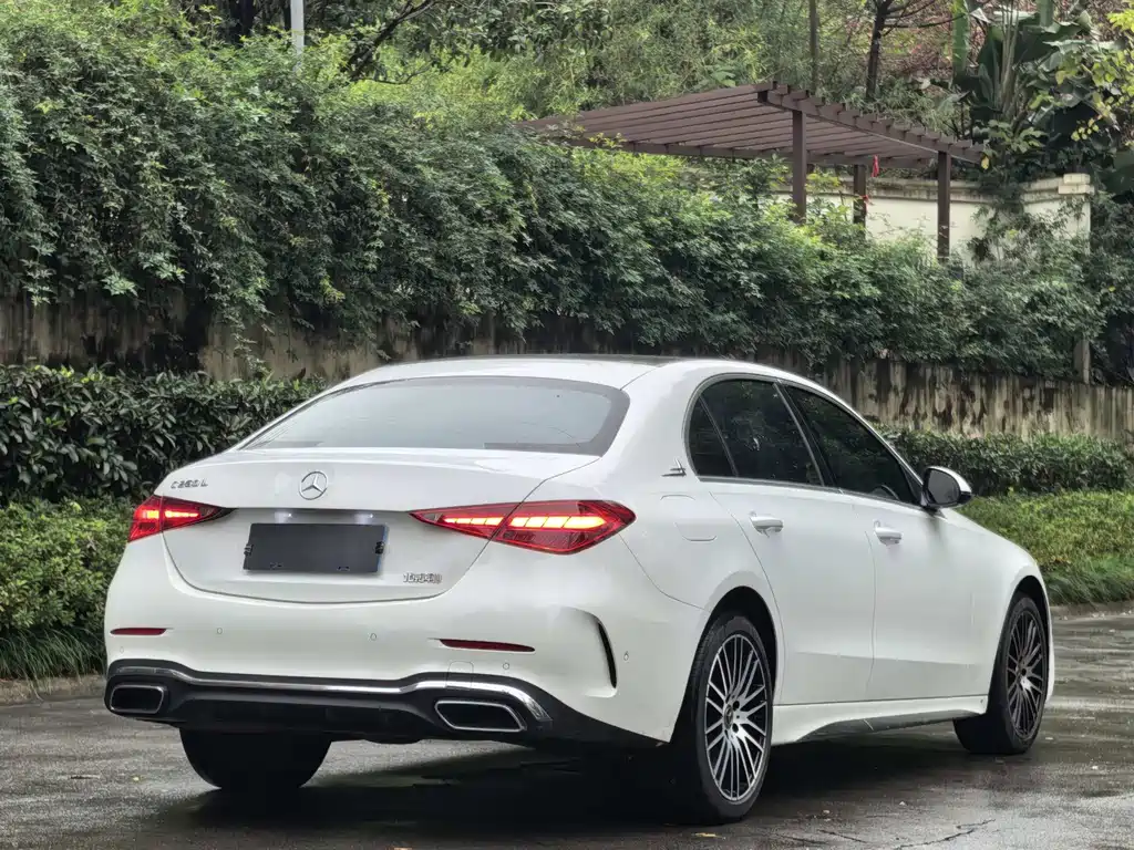 Mercedes-Benz C-Class — миниатюра 14