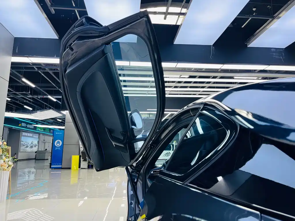 BMW i8 — миниатюра 19