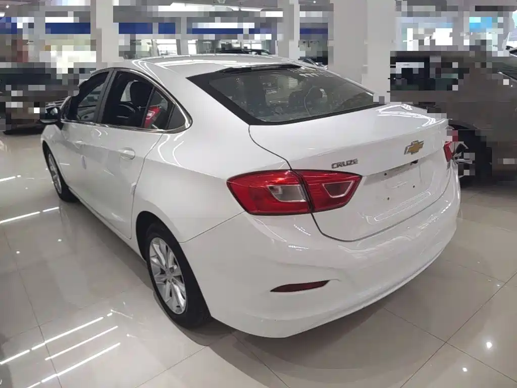 Chevrolet Cruze — миниатюра 5