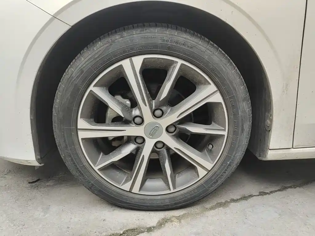 Geely Emgrand — миниатюра 23