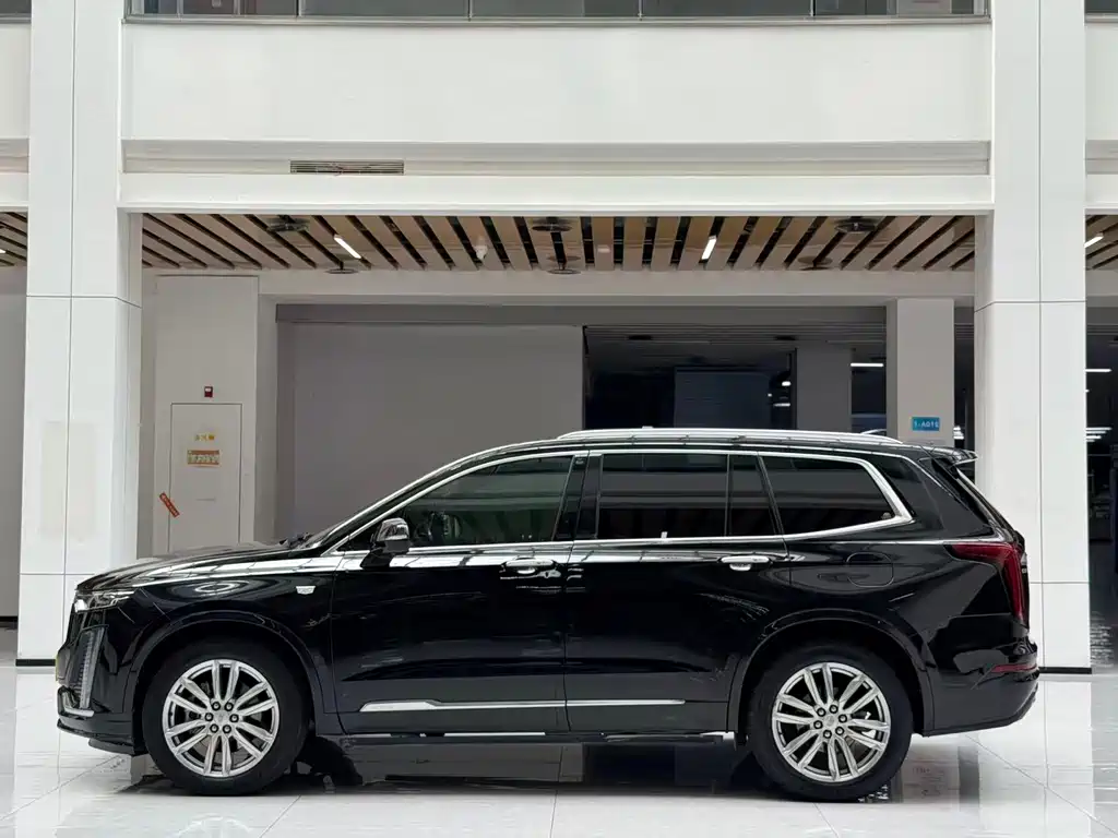 Cadillac XT6 — миниатюра 8