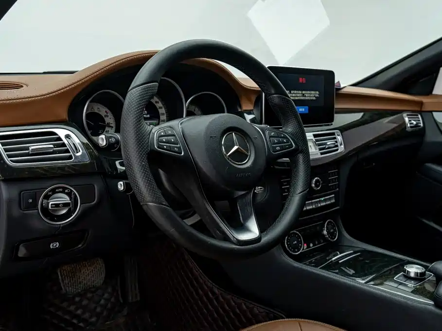 Mercedes-Benz CLS — миниатюра 28