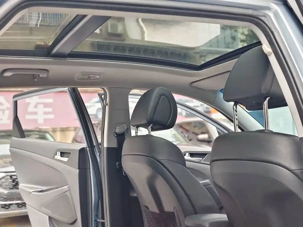 Hyundai Tucson — миниатюра 15