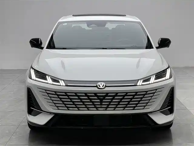 Changan Eado — миниатюра 2