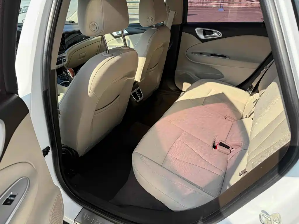 Buick Verano — миниатюра 15