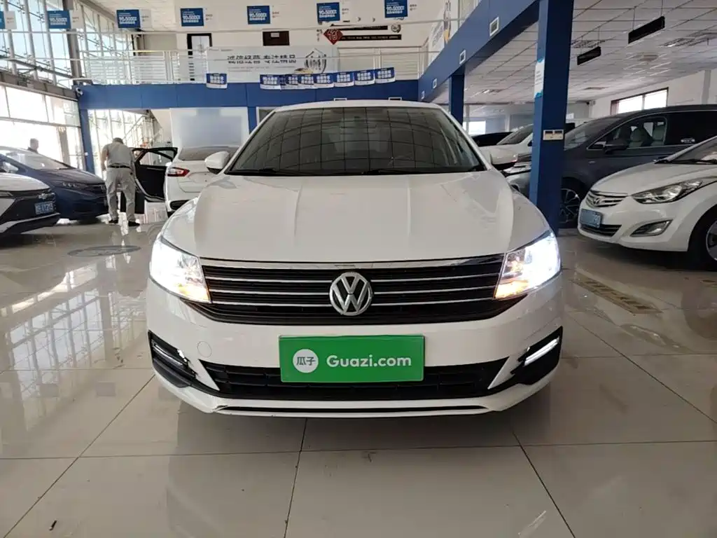 Volkswagen Lavida — миниатюра 3
