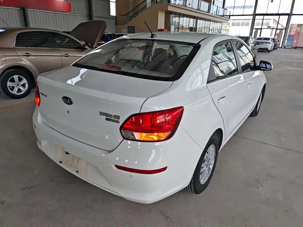 Kia Huanchi — миниатюра 7