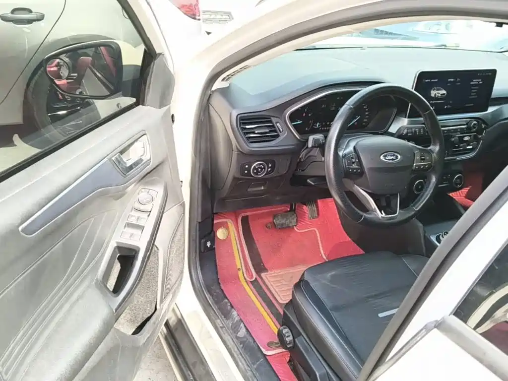 Ford Focus Active — миниатюра 16