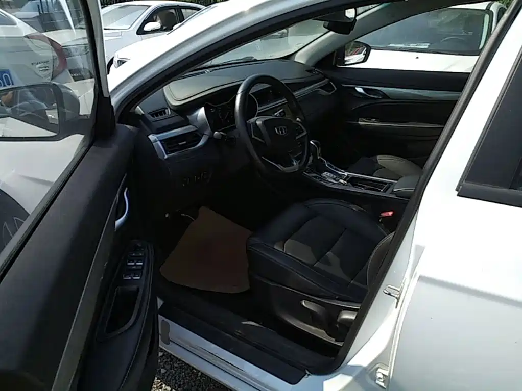 Geely Emgrand — миниатюра 16