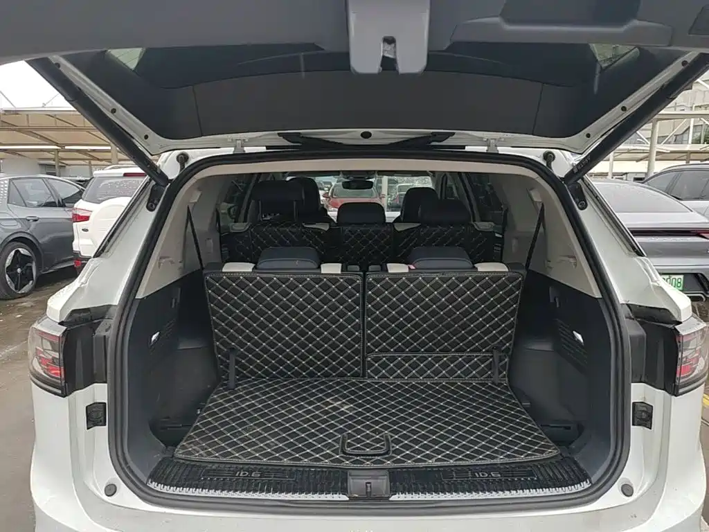 Volkswagen ID.6 Crozz — миниатюра 19