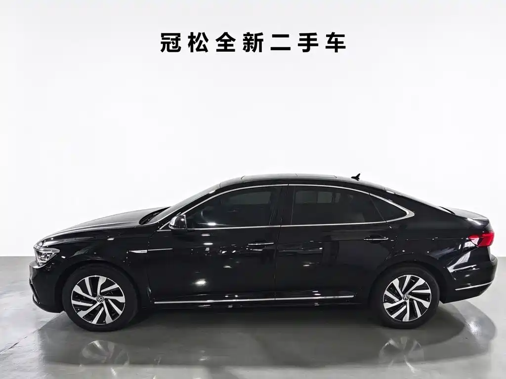 Volkswagen Passat PHEV — миниатюра 4