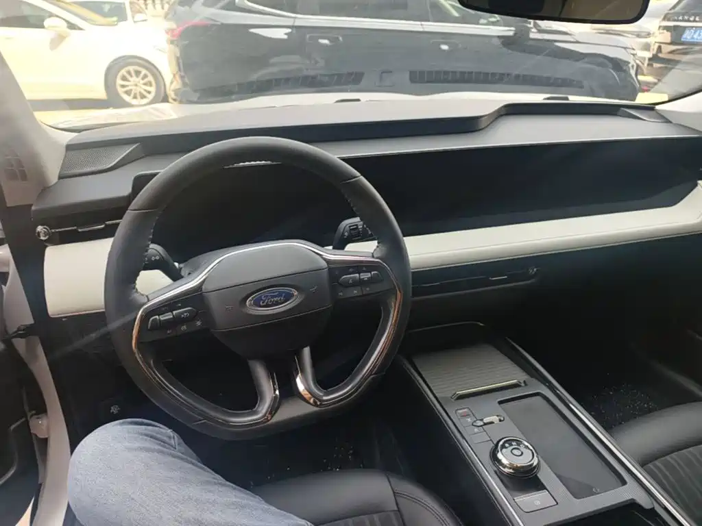 Ford Mondeo — миниатюра 10