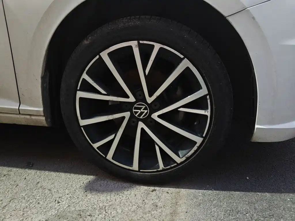 Volkswagen Lavida — миниатюра 22