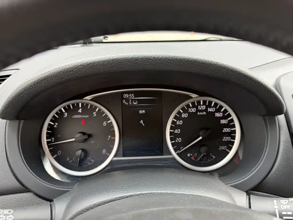 Nissan Tiida — миниатюра 14