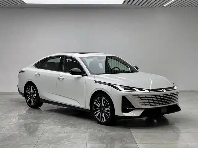 Changan Eado — миниатюра 3