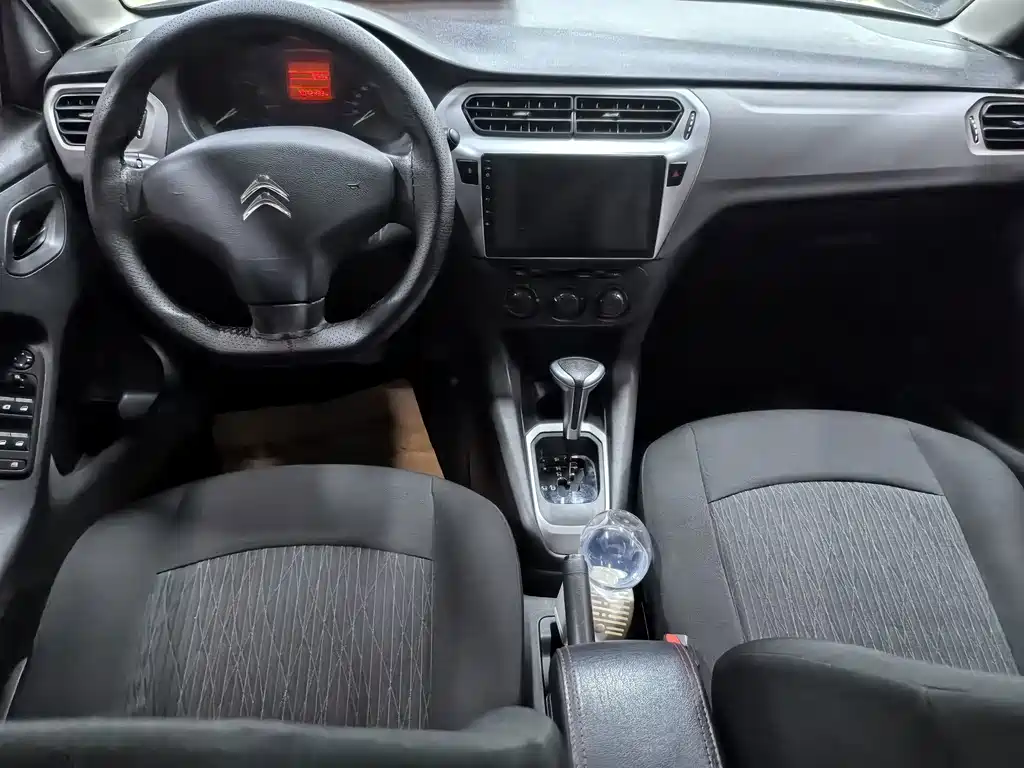Citroen Elysee — миниатюра 8