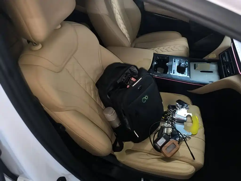 BYD L DM-i — миниатюра 25