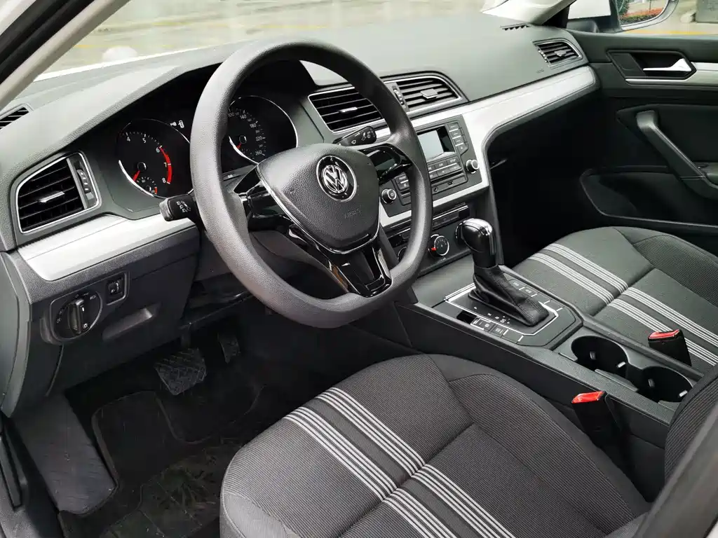 Volkswagen Lamando — миниатюра 10