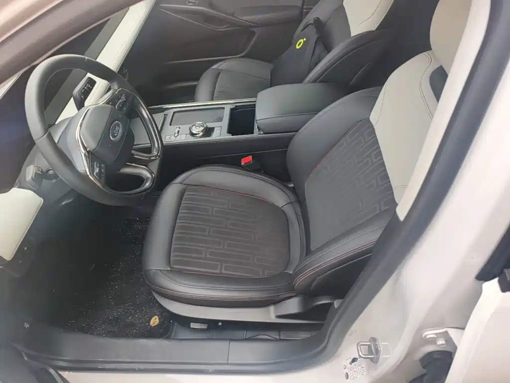 Ford Mondeo — миниатюра 15