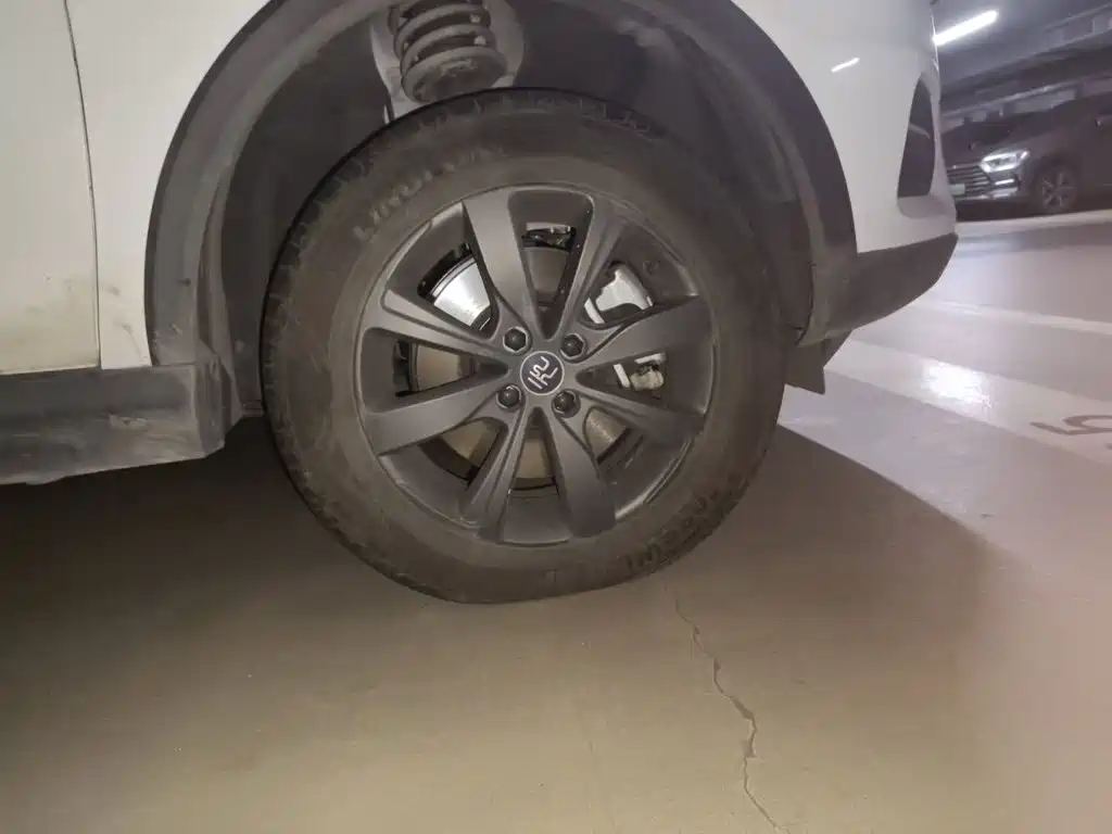 BYD Yuan EV — миниатюра 25