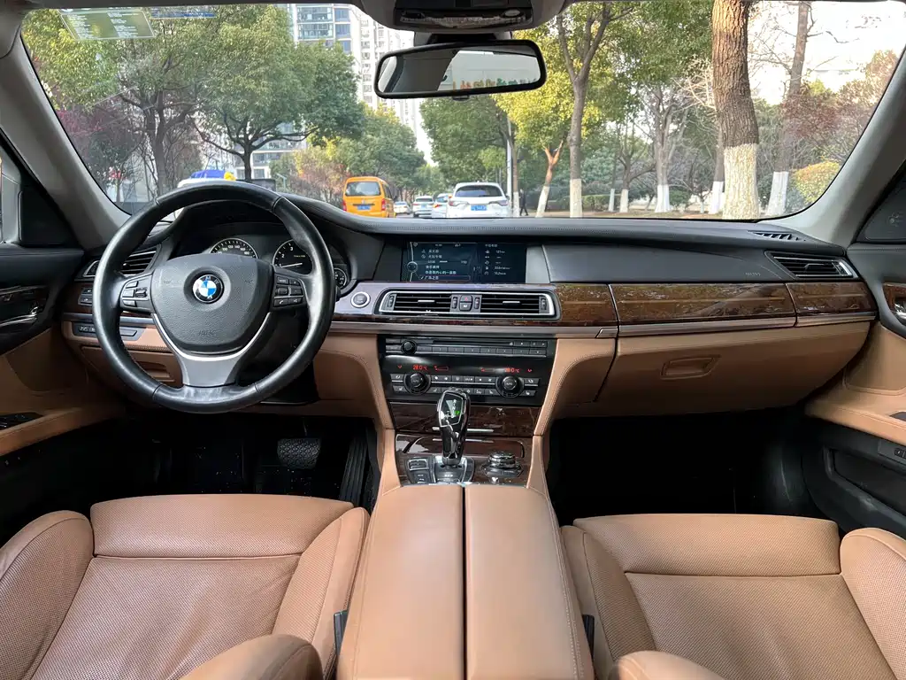 BMW 7 Series 7 2010 760Li