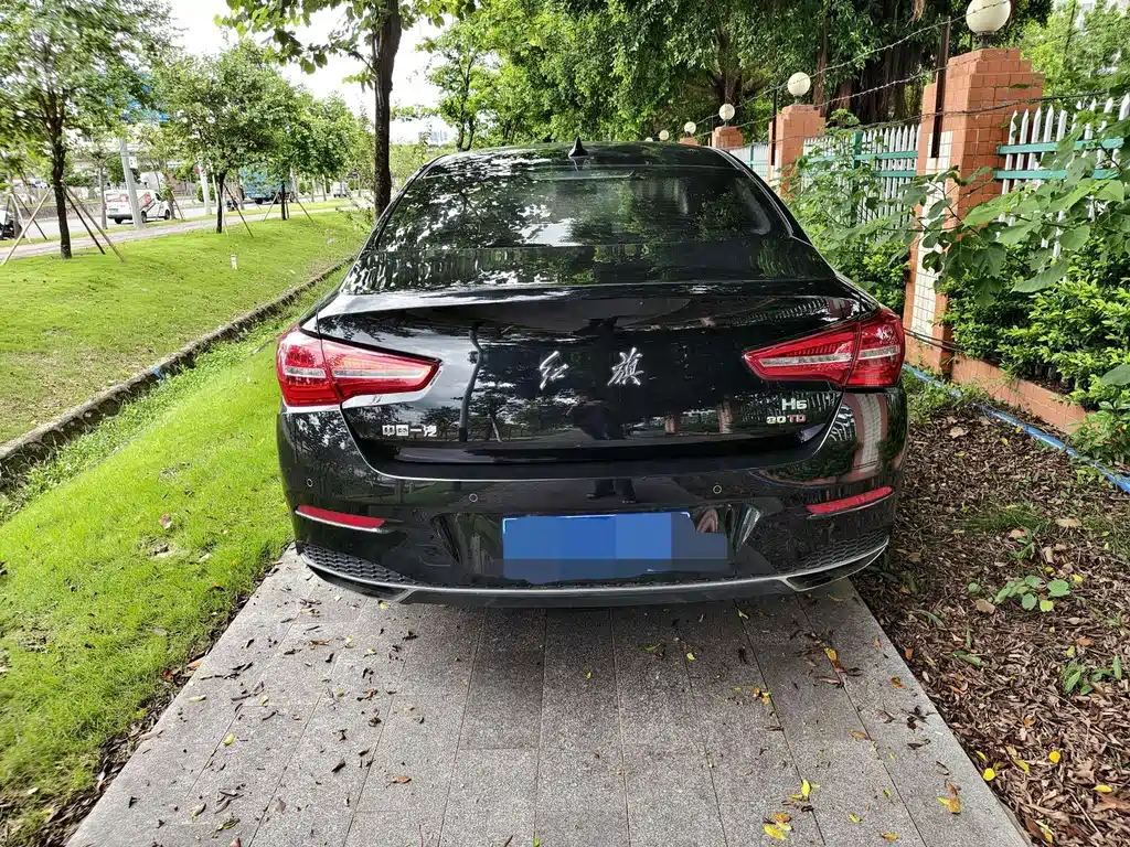 Hongqi Hongqi H5 — миниатюра 9