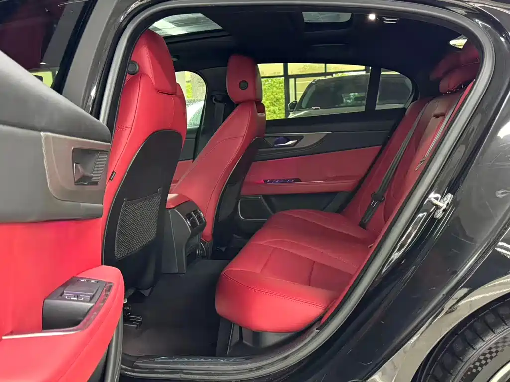 Jaguar XEL — миниатюра 10