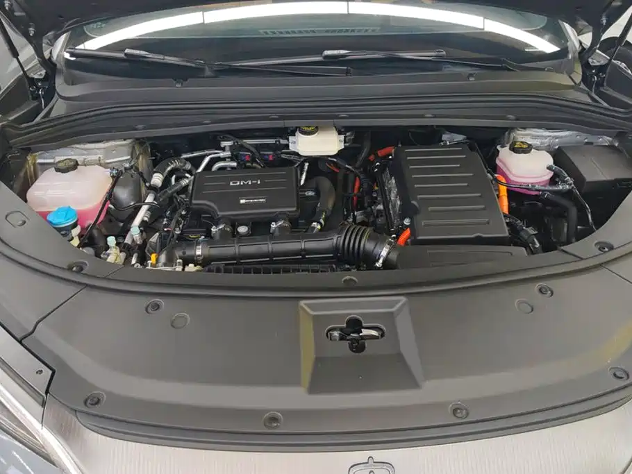 BYD L DM-i — миниатюра 10