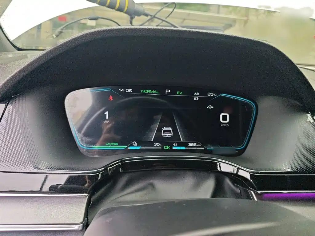 BYD Tang New Energy — миниатюра 4