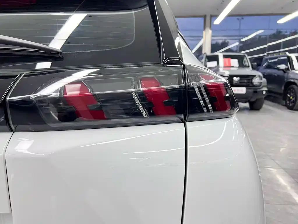 Peugeot 2008 — миниатюра 20