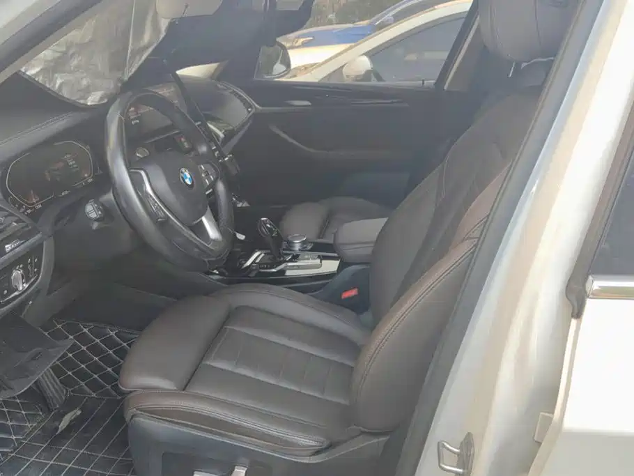 BMW X3 — миниатюра 8