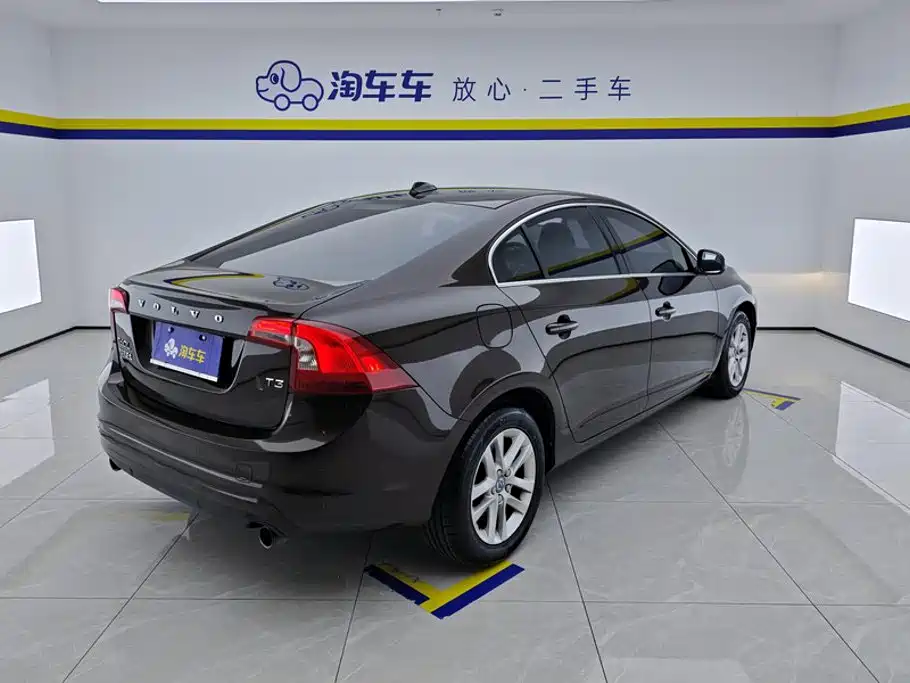 Volvo S60 — миниатюра 3