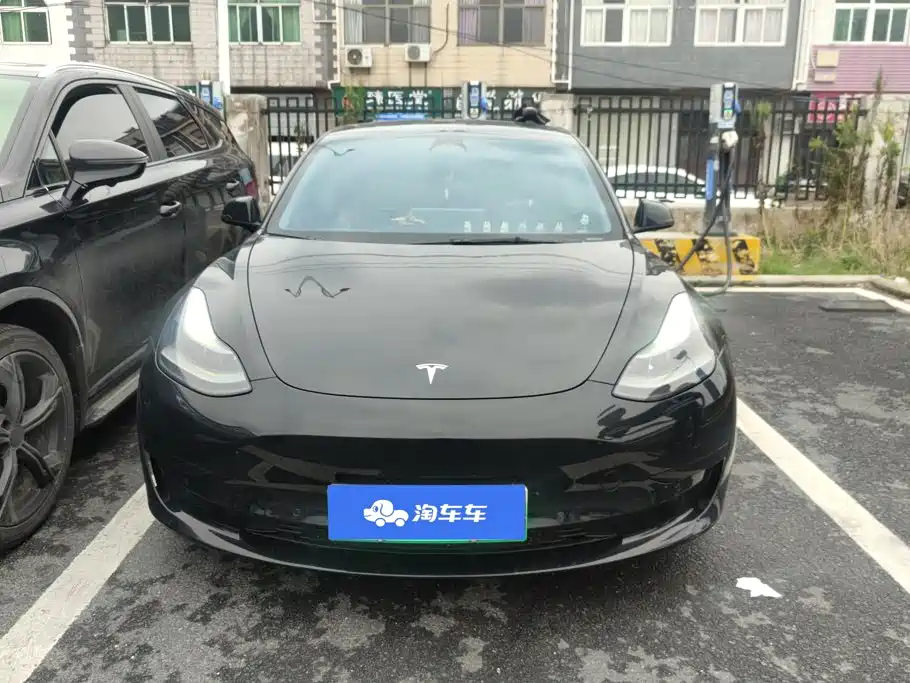 Tesla Model 3 — миниатюра 2