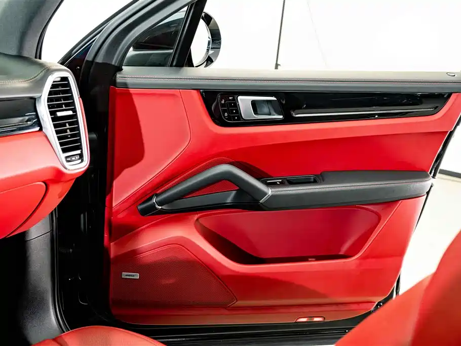 Porsche Cayenne Hybrid — миниатюра 16