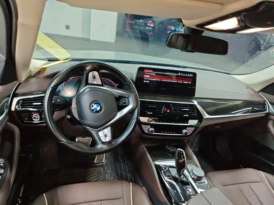 BMW 5 Series — миниатюра 3