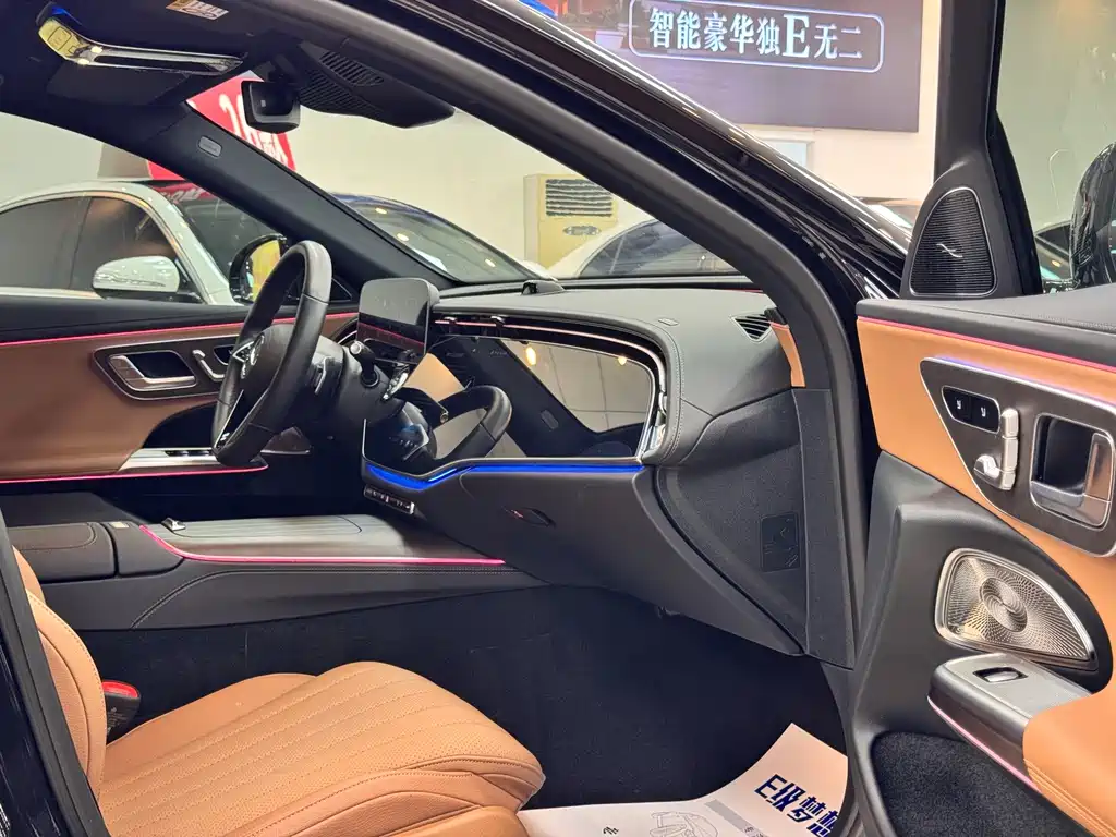 Mercedes-Benz E-Class — миниатюра 17
