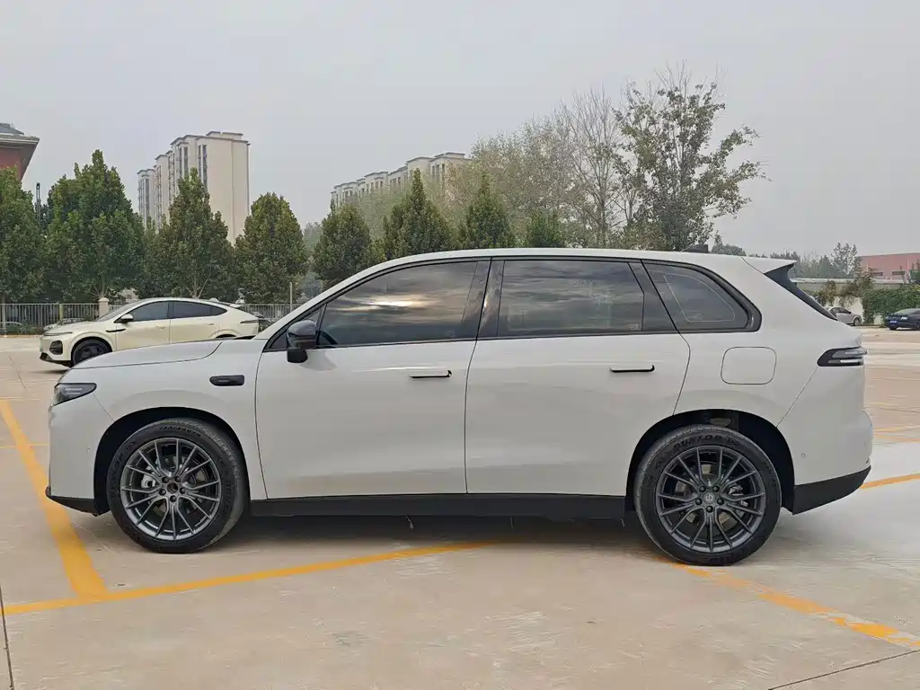 Leapmotor Leapmotor C10 — миниатюра 7