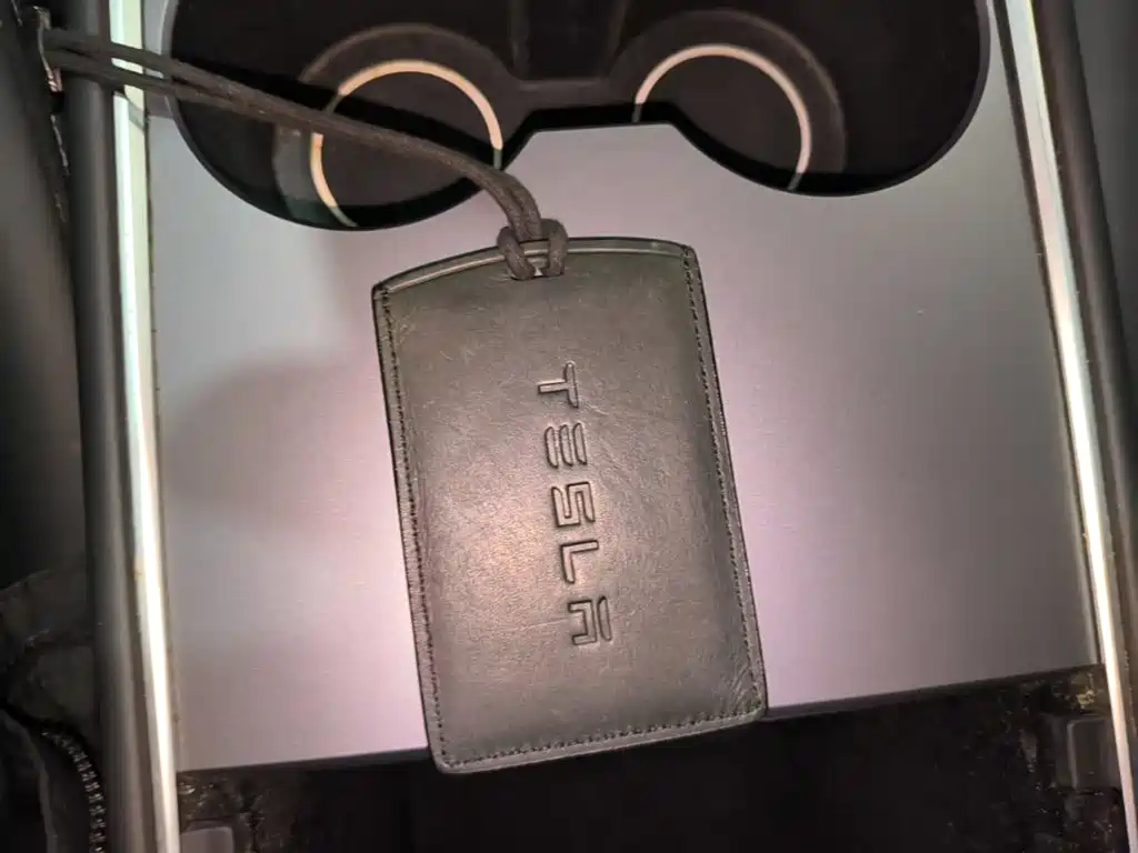 Tesla Model 3 — миниатюра 9