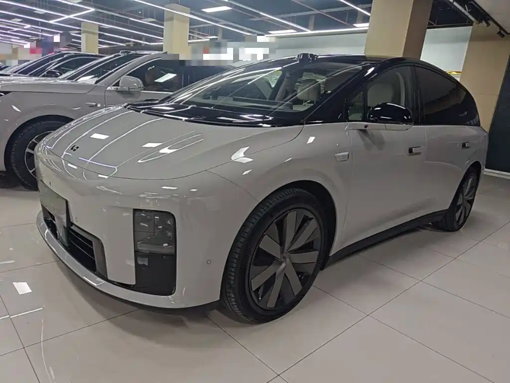 Li Auto Li i8