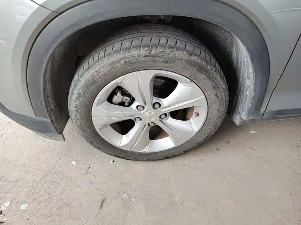 Chevrolet Menlo — миниатюра 23