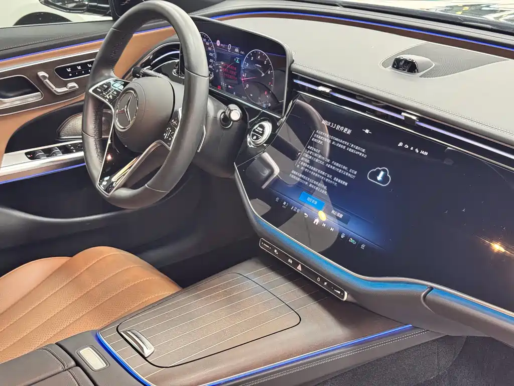 Mercedes-Benz E-Class — миниатюра 18